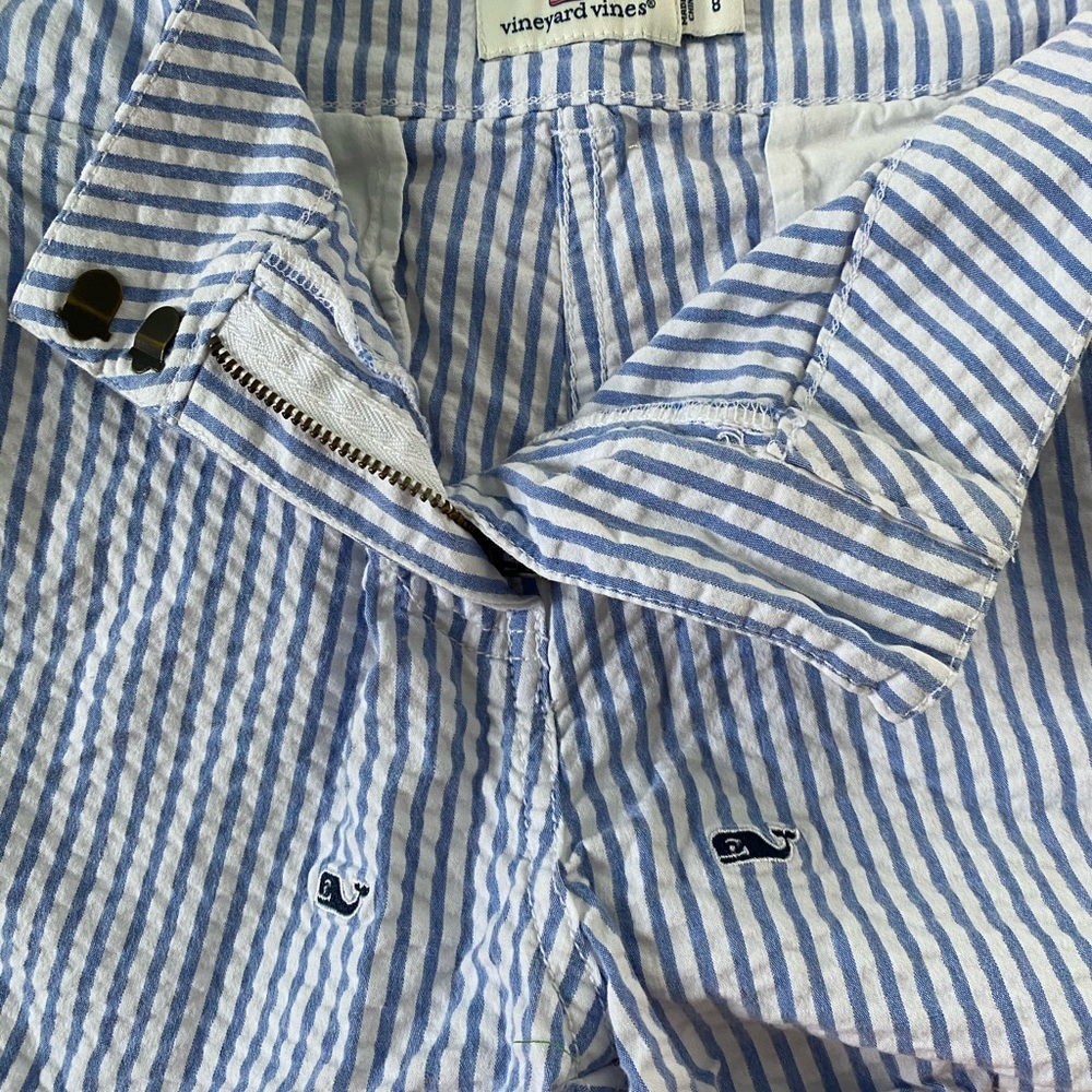 Vineyard Vines blue and white seersucker shorts